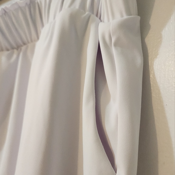 Women's White Lightweight Jogger, Size L - Picture 5 of 12